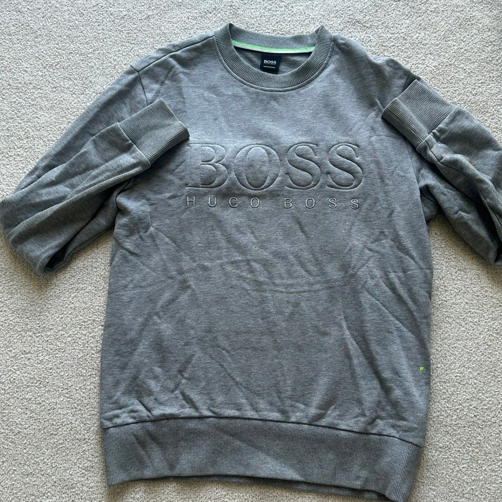 Boss Mens Pullover Crew size small in Gray
